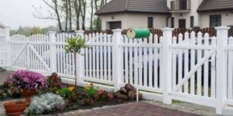 Dřevěný laťkový plot - stavba plotu svépomocí